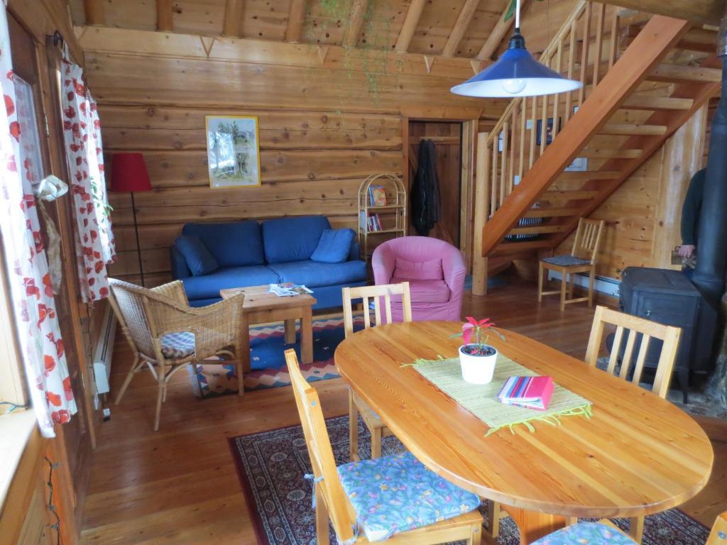 Blaeberry Mountain Lodge Golden Bilik gambar