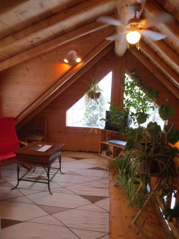 Blaeberry Mountain Lodge Golden Bilik gambar