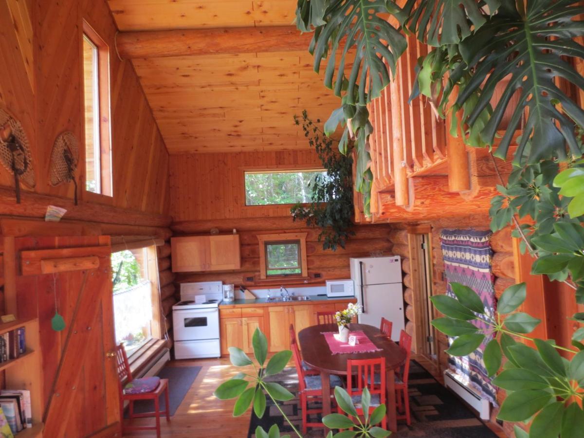 Blaeberry Mountain Lodge Golden Bilik gambar