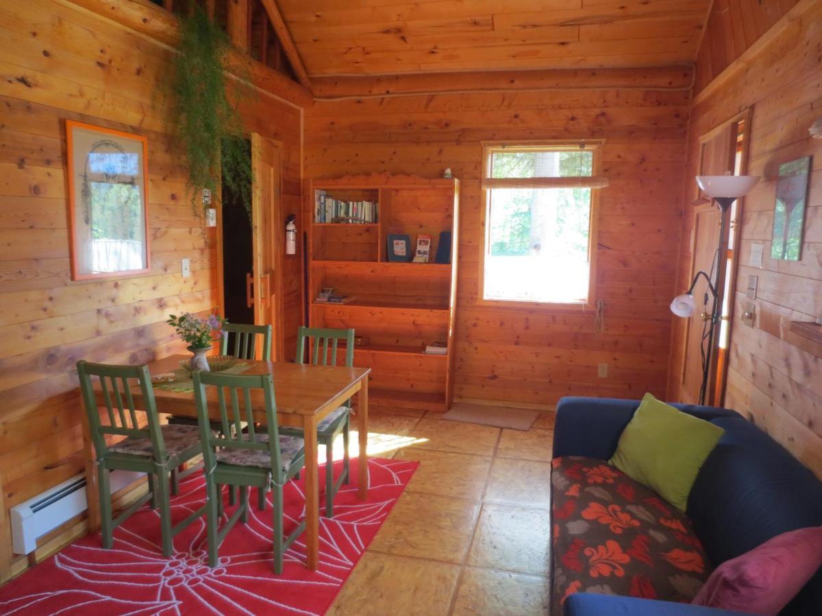 Blaeberry Mountain Lodge Golden Bilik gambar